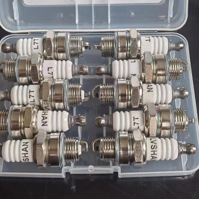 L7T火花塞汽油锯园林机械配件二冲程油锯割草机火花塞火嘴点火器