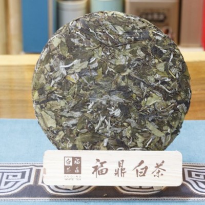 福建福鼎白茶2017年白牡丹茶饼350g高山日晒老白茶枣香牡丹茶饼图3