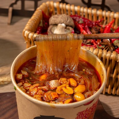 嗨吃家酸辣宽粉12桶装八两金明星酸辣粉螺蛳粉米粉冲泡方便速食品图3