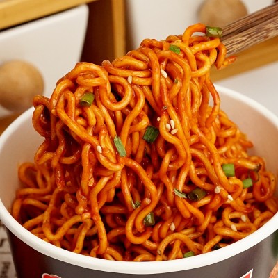火鸡面爆辣炸酱面拌面宿舍夜宵免煮冲泡即食方便面休闲食品批发图3