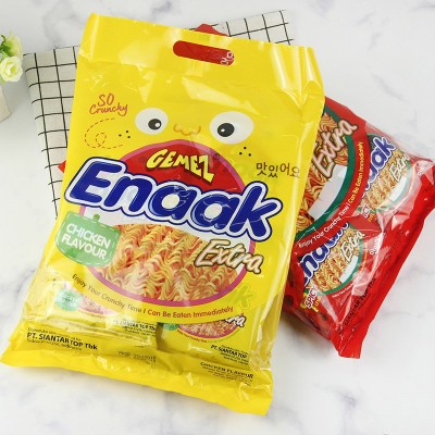 印尼进口 GEMEZ Enaak小鸡干脆面28g烤鸡风味辣味网红休闲零食品图4