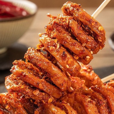 食刻不忘50克烤面筋片麻辣食品零食辣条面筋片大包烤面筋辣条批发