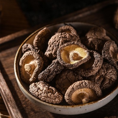 云南高山椴木香菇干货70g包装小剪脚冬菇花菇大货云南特产菌菇图3