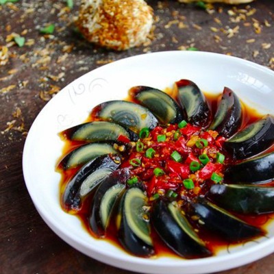 溏心松花蛋 麻鸭蛋传统工艺制作新鲜松花鸭皮蛋恒温腌制批发图2