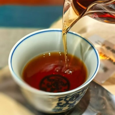 批发云南七子饼普洱茶2015年临沧忙肺古树熟茶357克饼茶陈香醇厚图3